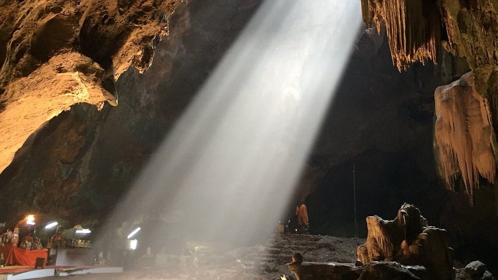chompol-cave